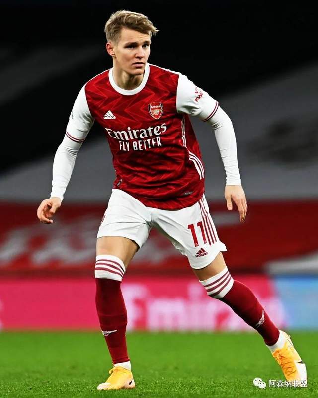 摩根・罗杰斯评最爱五大球星：有C罗无梅西，他是曼联球迷？（摩根·罗杰斯评选最爱五球星：C罗在列梅西落选，他是曼联球迷？）