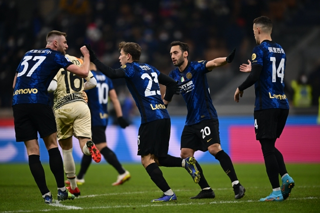 科勒：建议施洛特贝克留在多特；拜仁得留下正处于巅峰的于帕（科勒建议施洛特贝克留守多特，称拜仁应续留巅峰期的于帕）