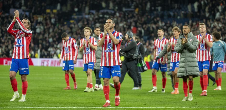 0-1！英意豪门欧冠巅峰对决：7亿战舰连伤两员大将 88分钟惨遭绝杀（0-1！英意豪门欧冠巅峰战：7亿舰队伤退两将，第88分钟吞绝杀）