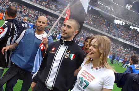 斯基拉：本菲卡正在关注科斯蒂奇，穆里尼奥对他十分赏识