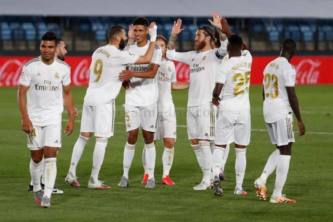 西甲-皇马3-0塞尔塔：巴萨很猛，龙哥干得也不差