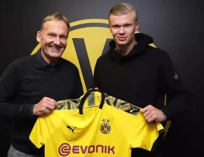 拉菲尼亚：巴西球员不自律的刻板印象已过时；曾想过放弃足球（拉菲尼亚直言：给巴西球员扣上“不自律”标签已过时；他曾一度想放弃足球）