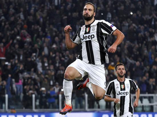 图片报：努贝尔能否留在斯图加特和他是否会大降薪有很大关系