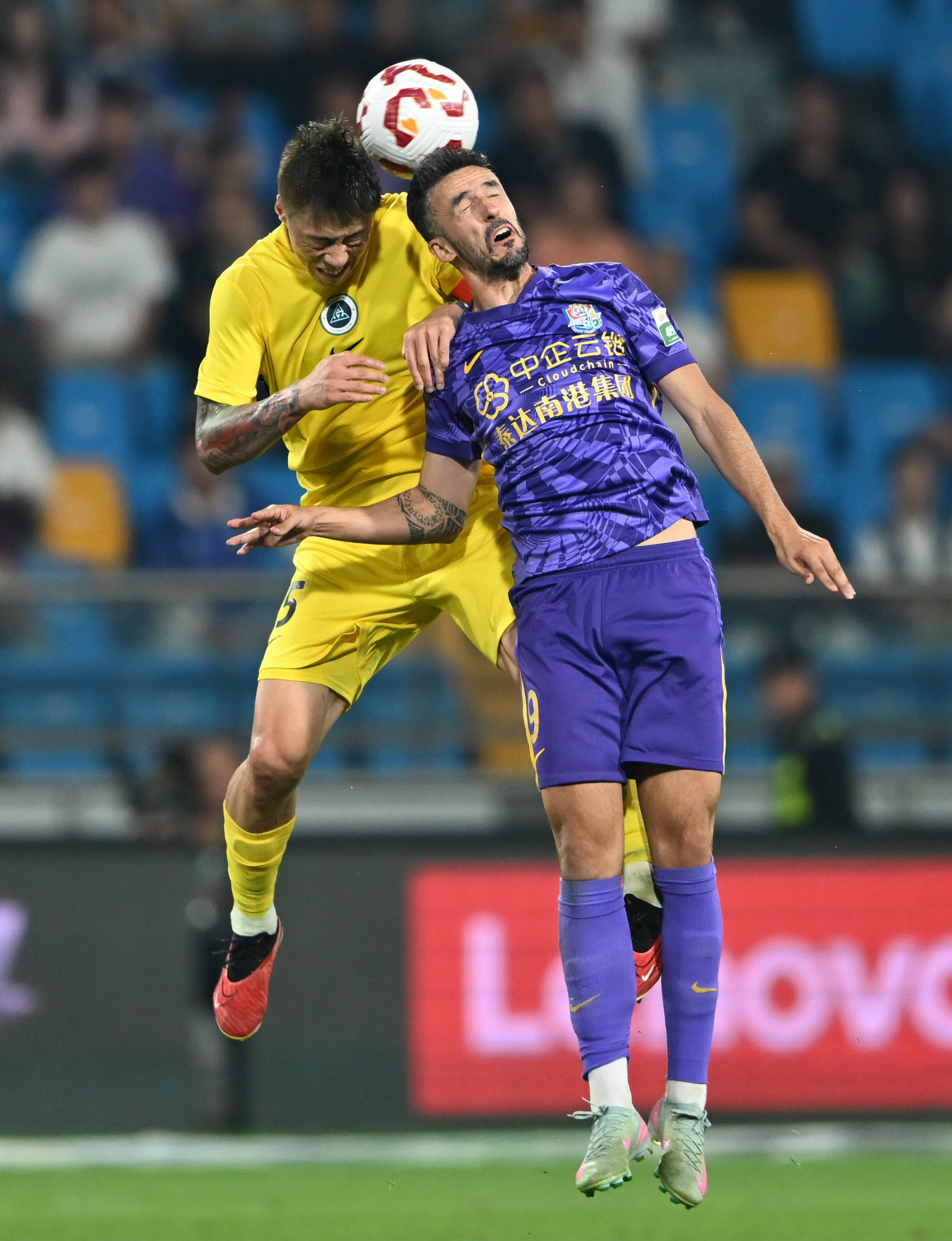 足球比赛的节奏掌控技巧（足球场上节奏掌控要诀）