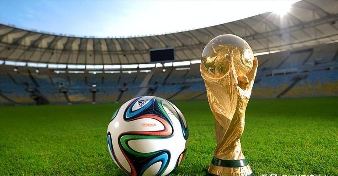 足球俱乐部财务与引援策略分析