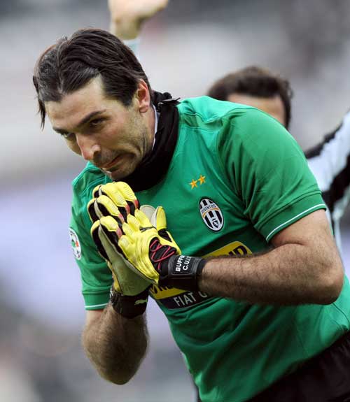 尤尔曼德：此前轮休格里马尔多是为让他休息；本菲卡压力很大