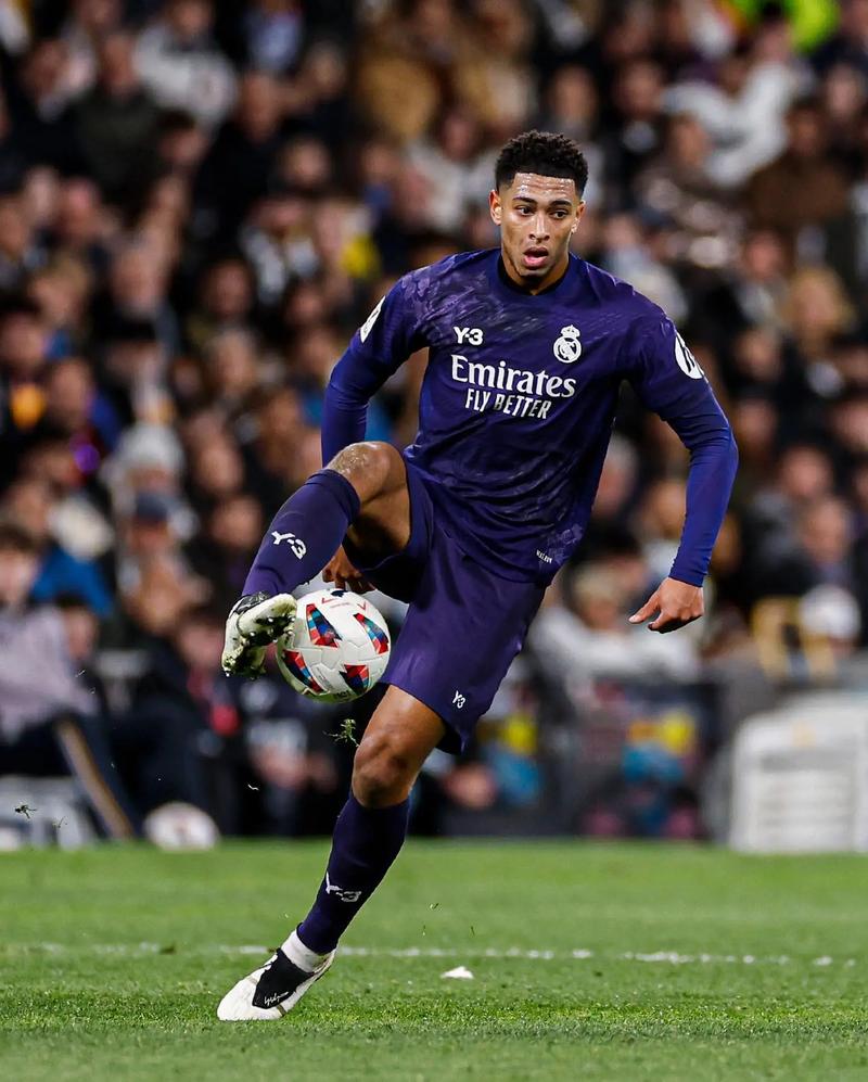 世界杯位置稳了？邮报：凯恩、贝林等五人参与英格兰队新球衣拍摄