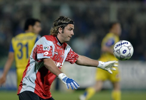 里程碑！巴萨收获队史西甲第1800场胜利（巴萨达成队史西甲1800胜里程碑）