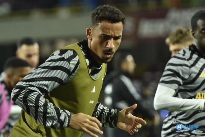 图片报：格雷茨卡大概率不会续约，拜仁已在寻找其替代者