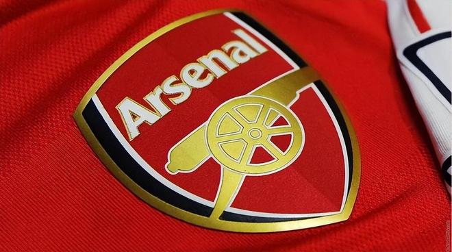 利物浦发布战热刺赛前海报：维尔茨、阿利松等球员出镜（利物浦公布战热刺赛前海报：阿利松、维尔茨等球员亮相）