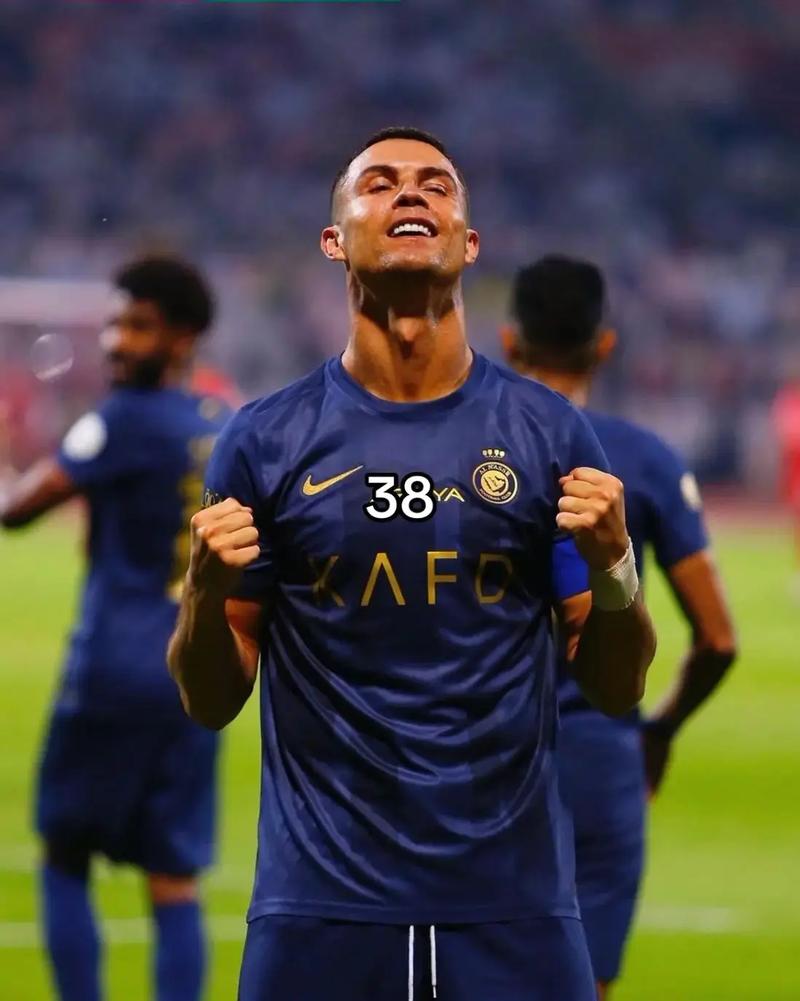 罗马诺：弗拉霍维奇被推荐给曼联，后者称正专注于谢什科